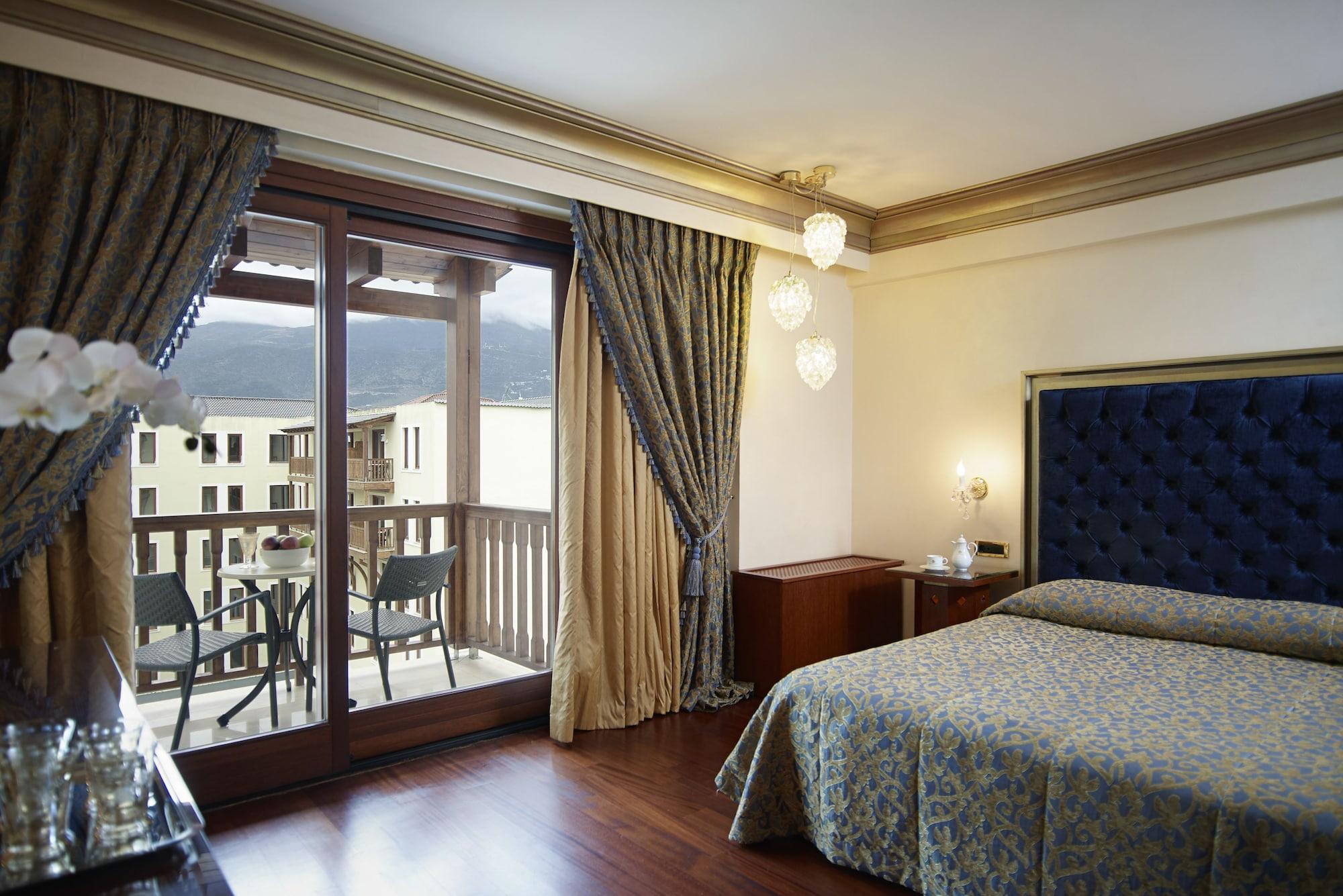 Grand Serai Congress And Spa Ioánnina Exteriér fotografie A room at the hotel