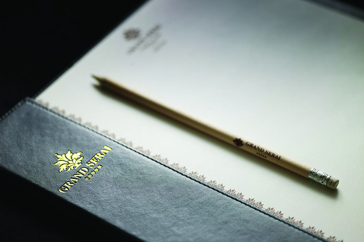 Grand Serai Congress And Spa Ioánnina Exteriér fotografie A pencil