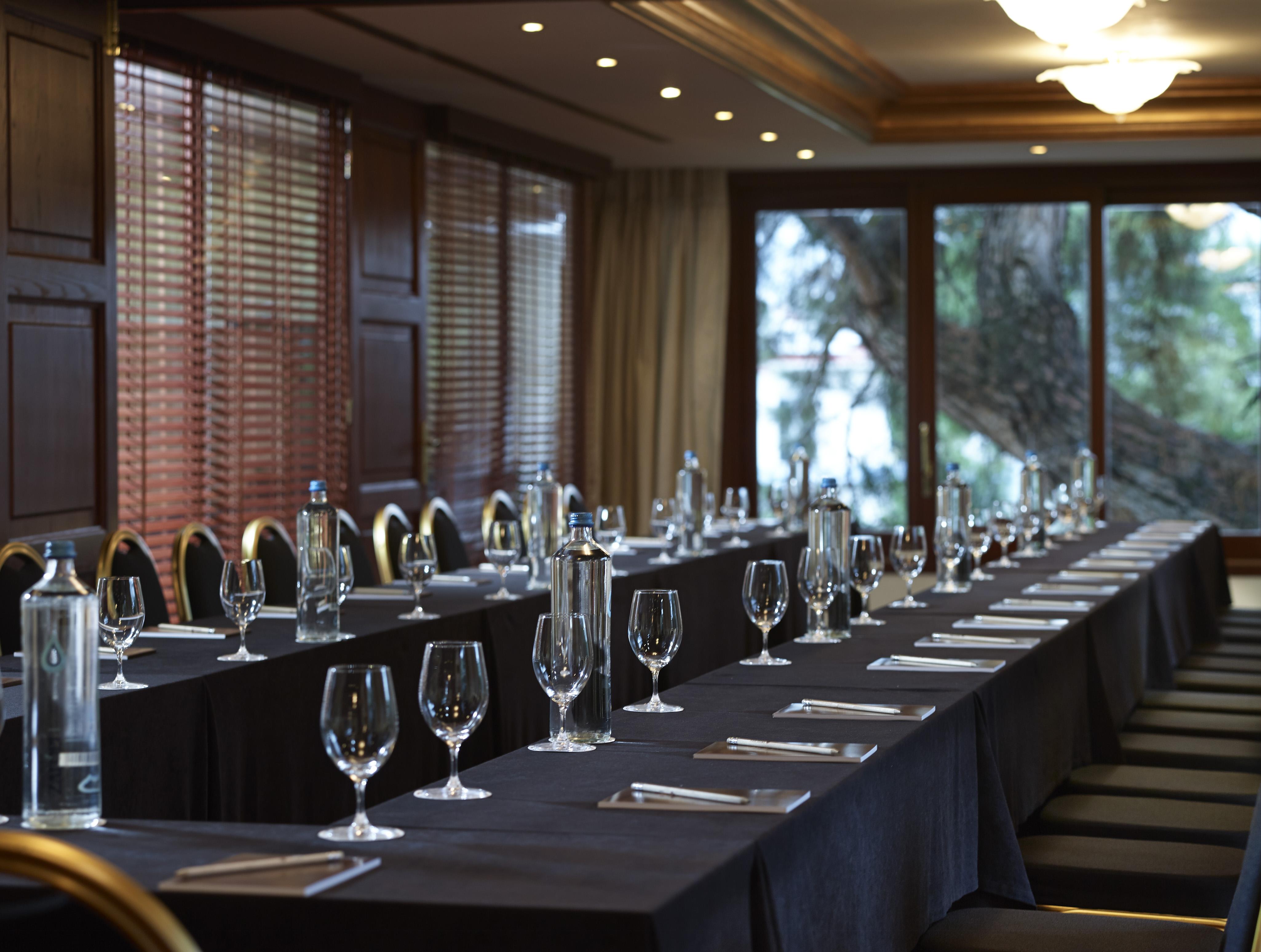 Grand Serai Congress And Spa Ioánnina Exteriér fotografie The meeting room